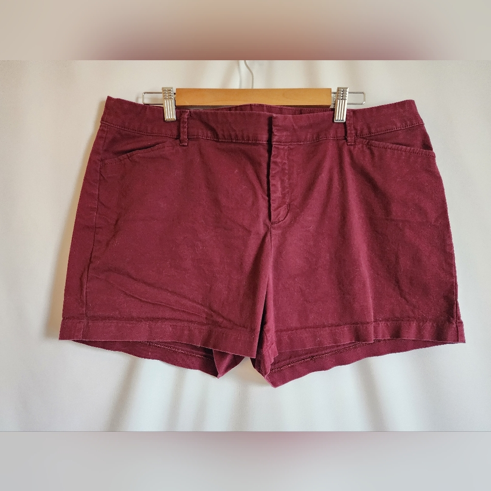Old Navy Twill Pixie shorts